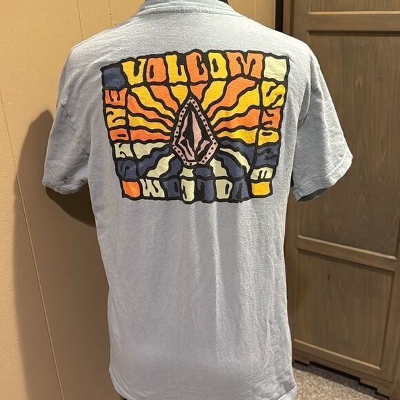 Volcom light blue large center back & left chest graphic short sleeve tee shirt - Picture 2 of 4